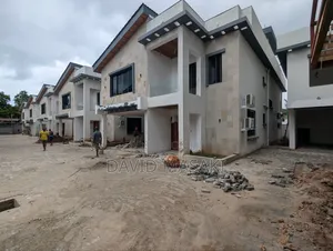 Furnished 4-Bedroom Villa for Rent in Oyster Bay