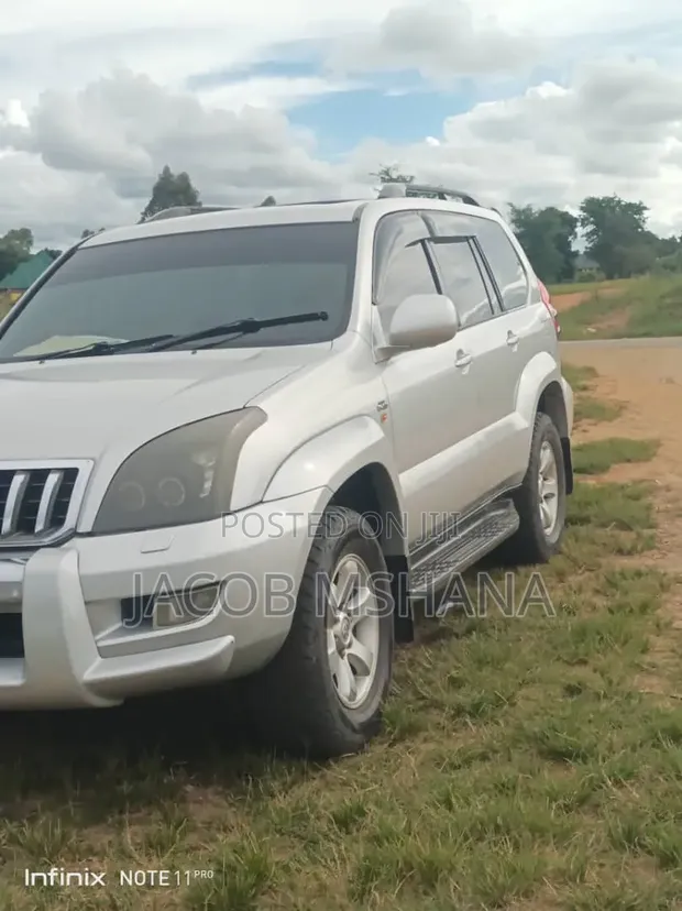 Toyota Land Cruiser Prado 2008 Silver - 1