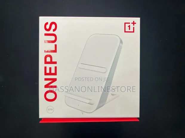 OnePlus Warp Charge 30W Wireless Charger - 1