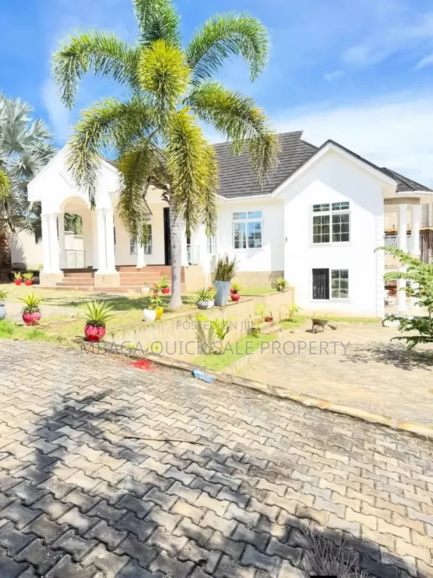 4 Bedroom House for Sale in Goba - 1