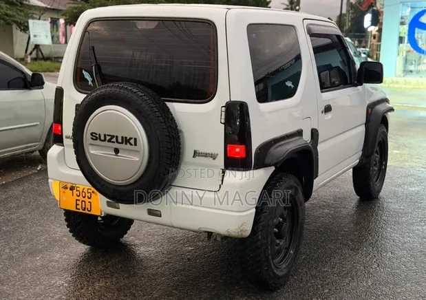Suzuki Jimny 1.3 2010 White - 1