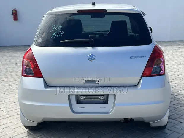 Suzuki Swift 2008 Silver - 1