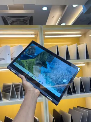 Laptop Mpya ya Lenovo ThinkPad X1 Yoga Convertible