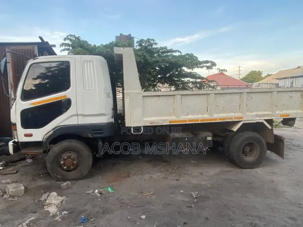 Fuso Tipa Engine 17 - 1