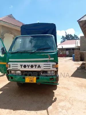 Mitsubishi Canter 2.5 Tani