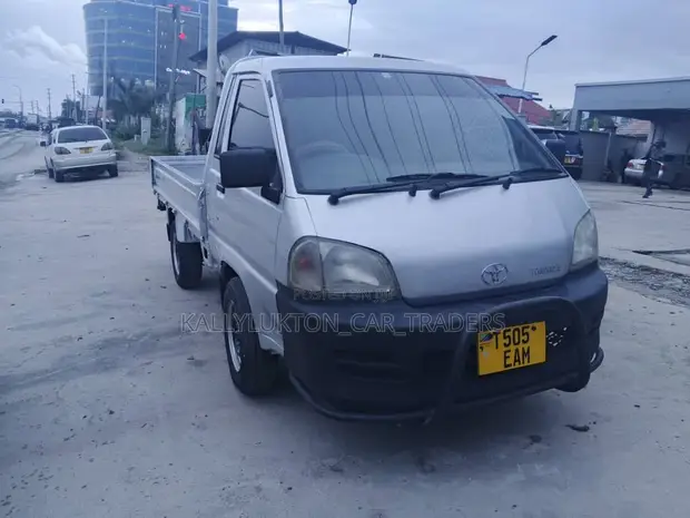 Toyota Townace 4WD Mini Truck - 1