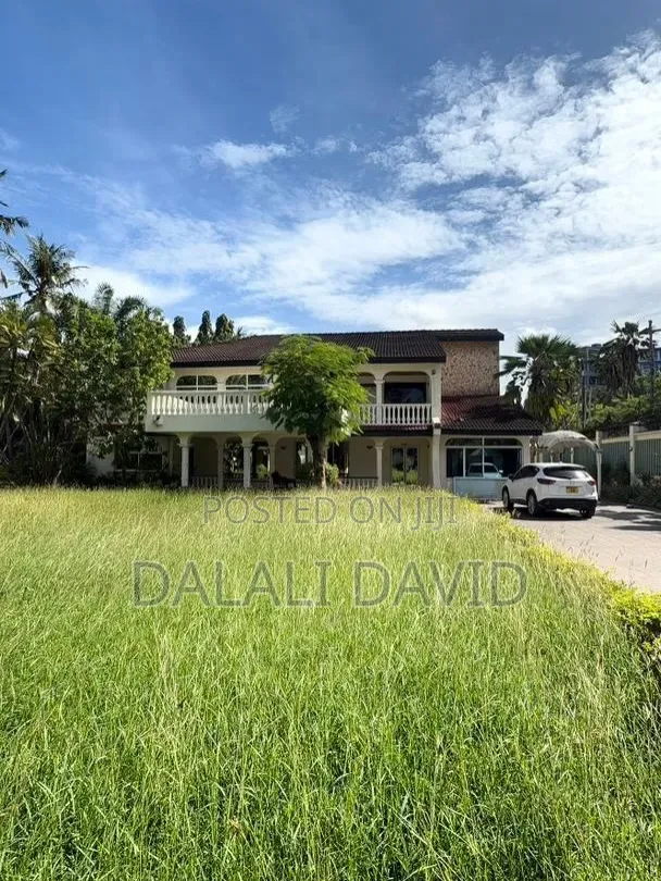 5-Bedroom House for Rent in Ada Estate - 1