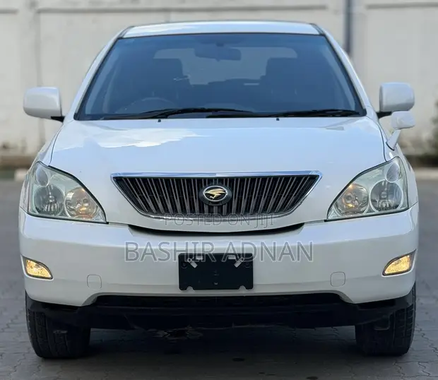 Toyota Harrier 2005 White - 1