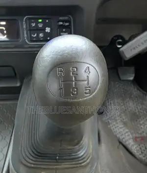 Mitsubishi Fuso Rosa Bus 2004 Bluu
