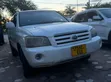 Toyota Kluger 2005 White - 1