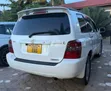 Toyota Kluger 2005 White - 2