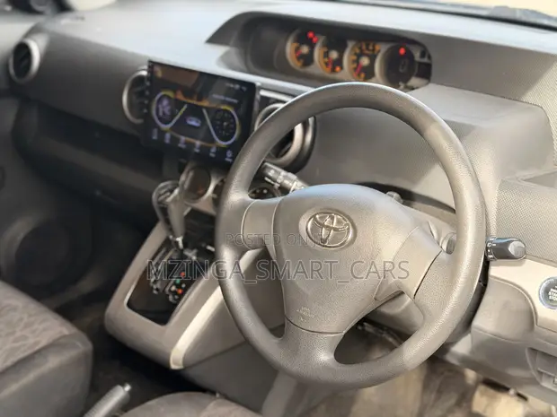 Toyota Corolla Rumion Hatchback 1.8 AWD 2010 - 1