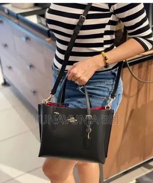 Quality Coach Leather Shoulder Bag