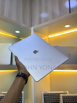 Apple MacBook Pro 2017 15-inch 16GB RAM 512GB SSD