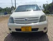 Toyota IST 2004 White - 1