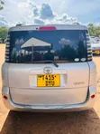 Toyota Sienta 2004 Silver - 4