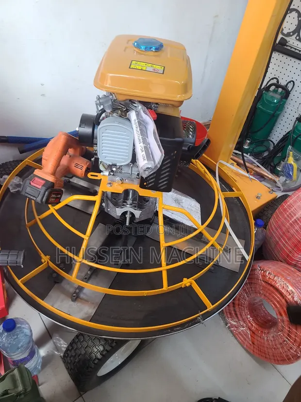 Royal Float Trowel Machine - Petrol - 1