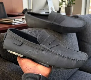 Viatu vya Loafer vya Ngozi vya Wanaume vya Clarks