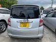 Toyota Ractis 2010 Silver - 5