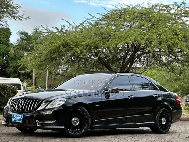 Mercedes-Benz E200 2012 AMG Sport - 1