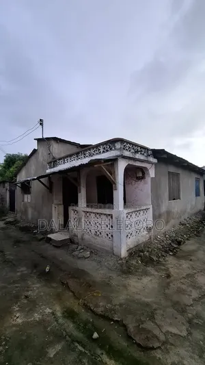 Plot with House for Sale in Sinza E