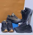Men's Columbia Leather Sneakers - Brand New - 5