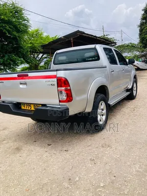 Toyota Hilux 2012 Double Cabin Vigo