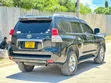 Toyota Land Cruiser Prado 2004 Nyeusi - 2