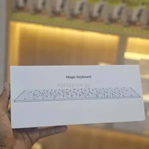 Apple Magic Keyboard (Silver/White)