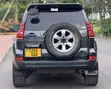 Toyota Land Cruiser Prado 2004 Nyeusi - 3