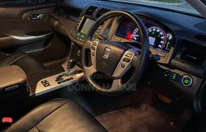 Toyota Crown Athlete 2011 White
