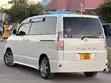 Toyota Noah 2005 Nyeupe - 4
