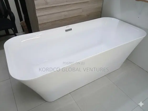 Free Standing Acrylic Bathtub - 1