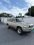 Nissan Patrol 2011 Gold - 1