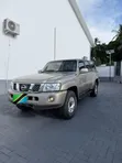 Nissan Patrol 2011 Gold - 2