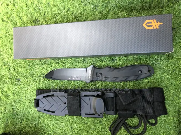 Brand New Fixed Blade Survival Knife with Sheath - 1