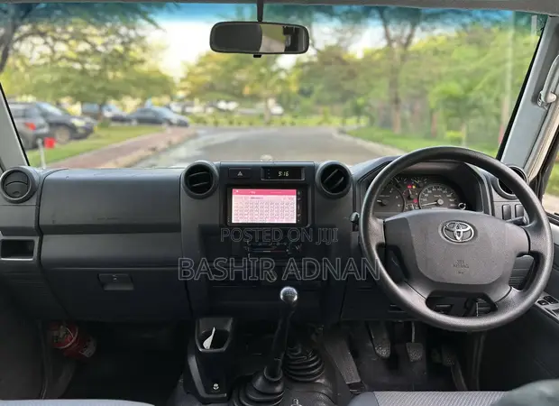 Toyota Land Cruiser 2016 Hardtop LX Pearl - 1