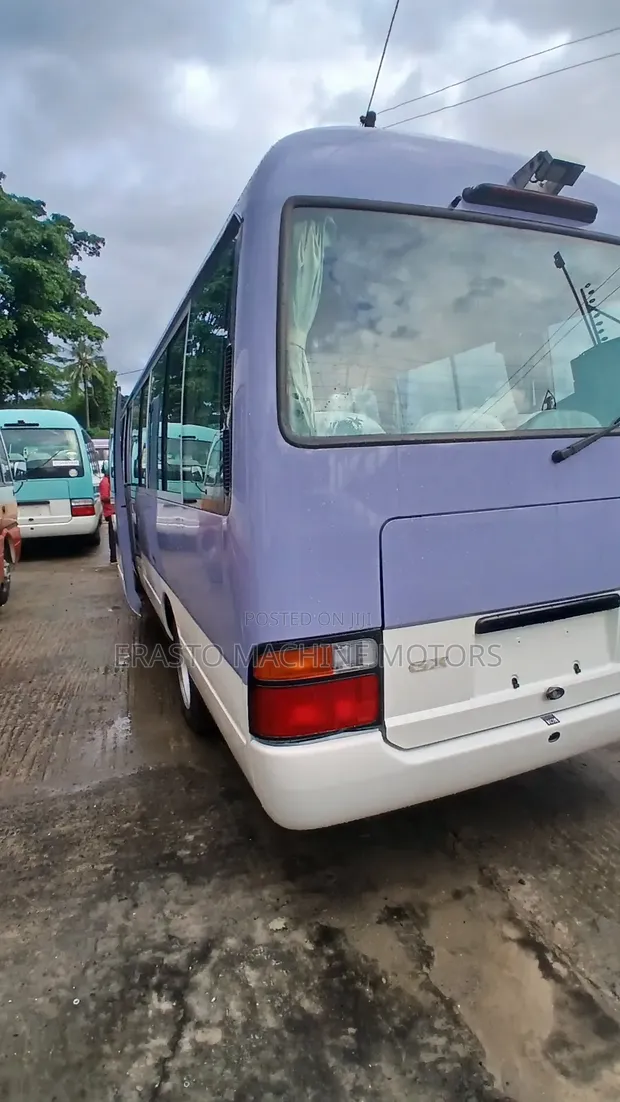 Toyota Coaster 2000 - 1HD-FT Engine - 1