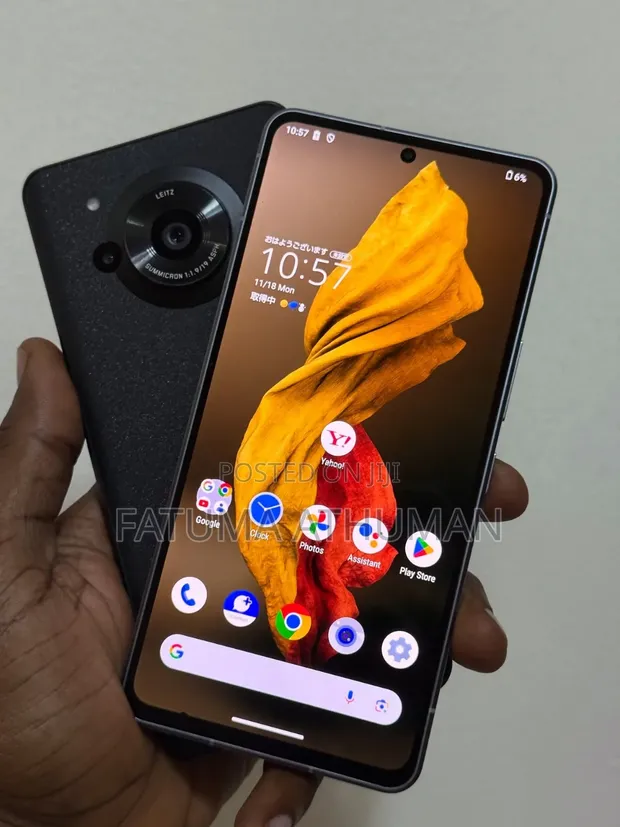 Sharp Aquos R7 256GB Black - 1