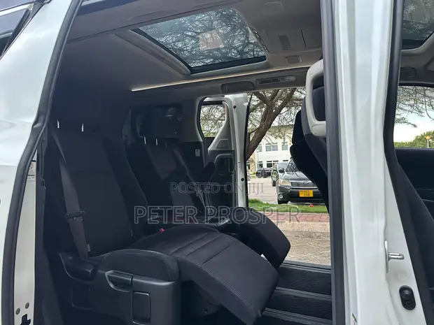 Toyota Alphard 2.4 Petrol AWD 2009 - 1