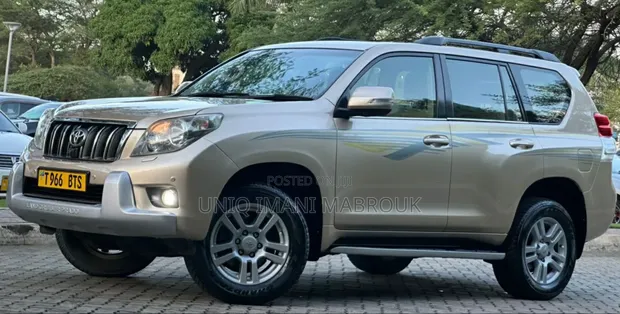 Toyota Land Cruiser Prado TX 2011 Beige - 1