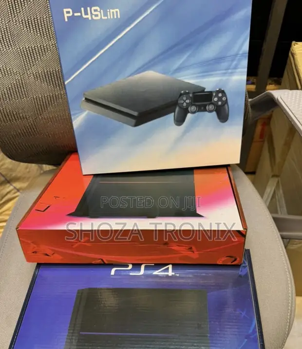 PS4 Console Cover - 1