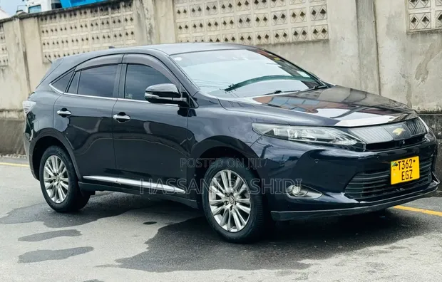 Toyota Harrier 2.0 2016 Maroon - 1