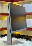 HP Frameless 22-inch Monitor - 1