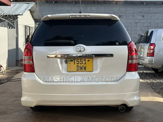 Toyota Wish 2007 White - 1