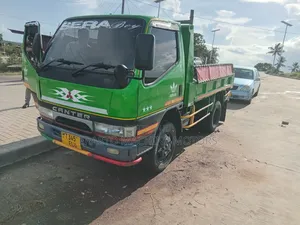 Mitsubishi Canter Tipper 4D33