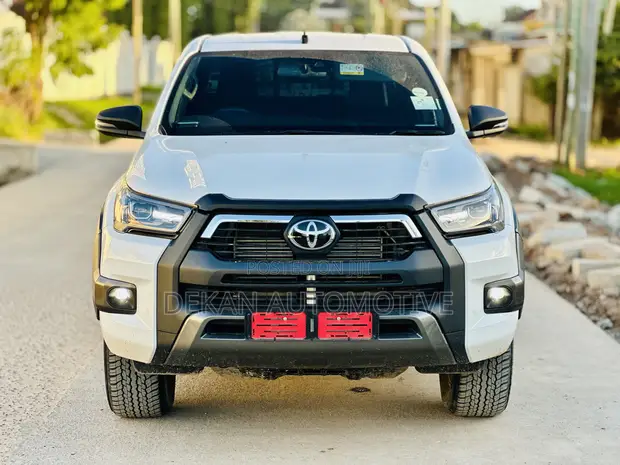 2024 Toyota Hilux Raider - 1