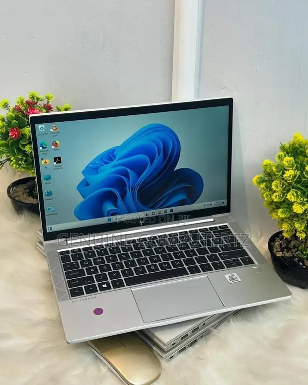HP EliteBook 830 G8 Laptop 16GB RAM, 512GB SSD, Intel Core i7 - 1