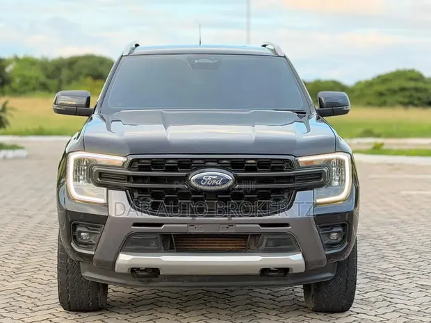 Ford Ranger Wildtrak 2023 Gray - 1