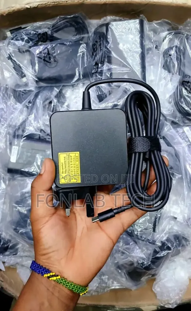 Universal Type-C Adapter 65W - 1